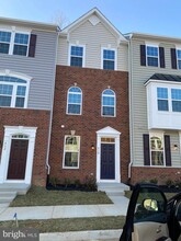 Building Photo - 710 River Crest Way