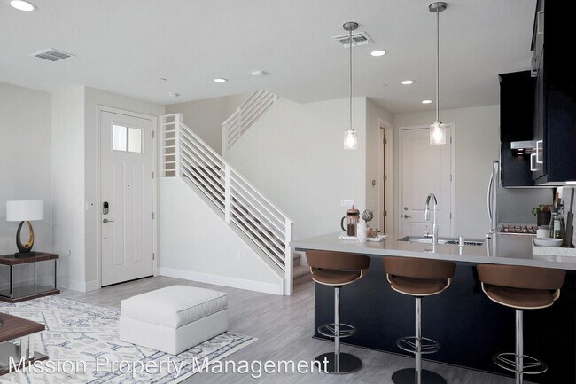 Building Photo - 3 br, 2.5 bath House - 38581 Aventura Ter