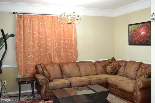 Building Photo - 21527 Overland Park Dr