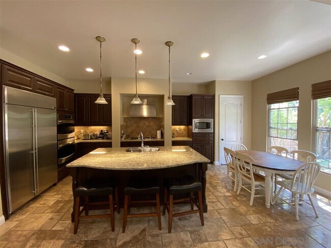 Building Photo - 5887 Blazing Star Ln