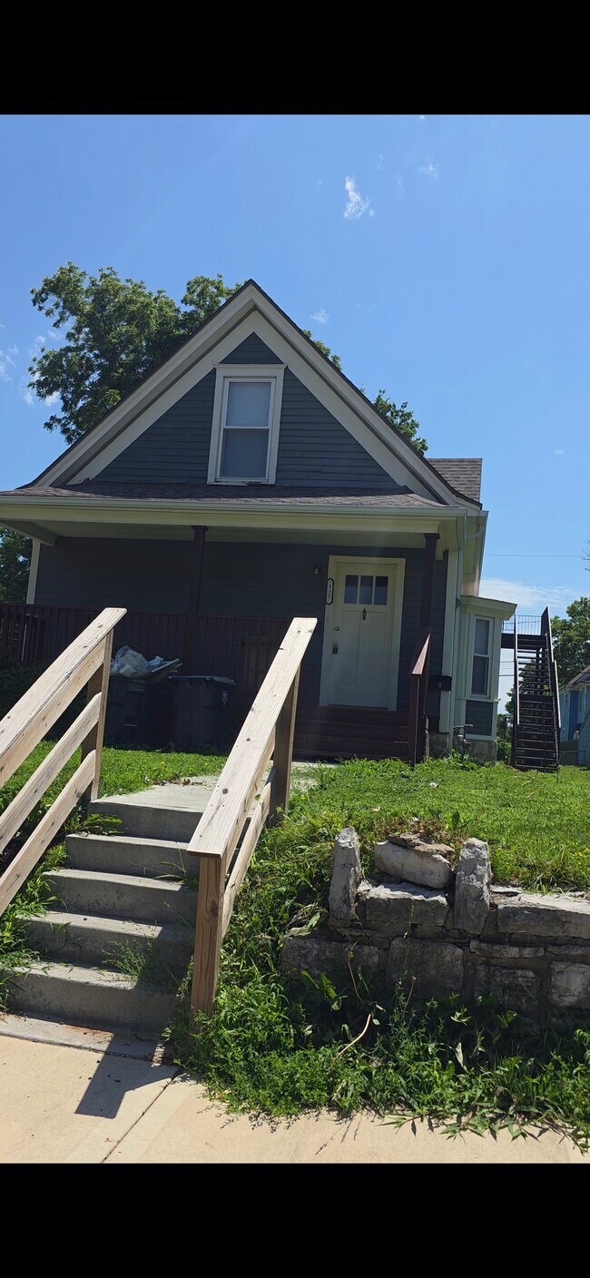 Foto del edificio - 335 N Lawndale Ave