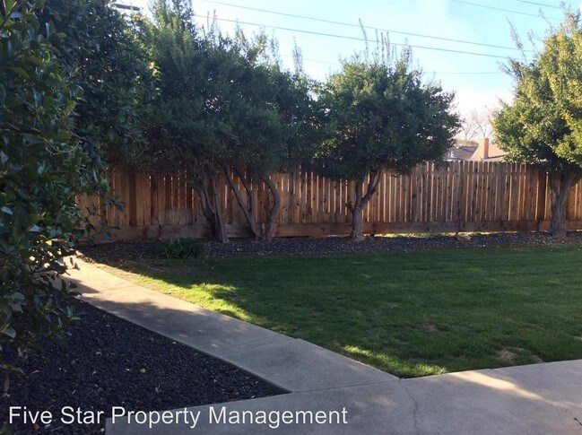 Foto del edificio - 4 br, 2 bath House - 1441 Rose Ave