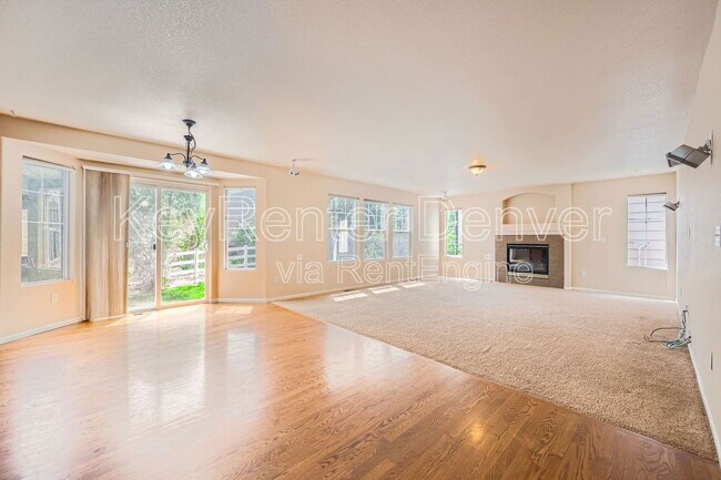 Foto del edificio - 23750 E Mississippi Cir