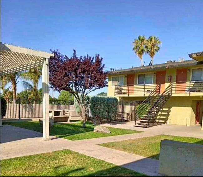 Foto del edificio - 1511 Orange Dr