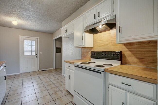 Foto del edificio - 626 N Robin Way