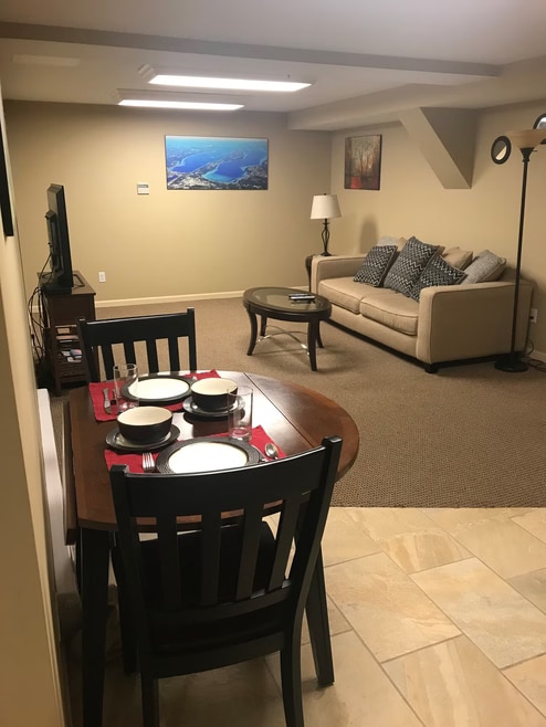 Building Photo - 107 Cass St