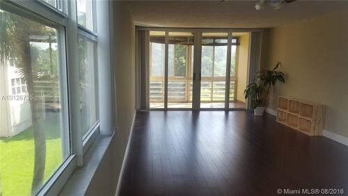 Building Photo - 9441 Evergreen Pl