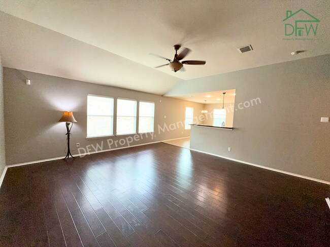Foto del edificio - Charming 3 Bed / 2 Bath Home for Lease in Heritage Glen — Fort Worth
