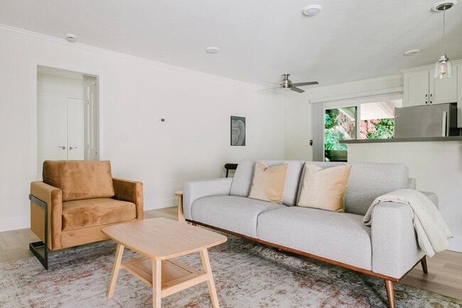 Building Photo - 848 Jordan Ave