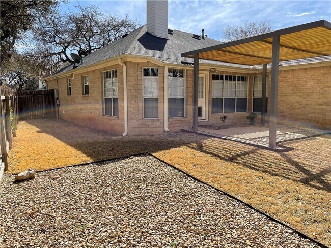 Foto del edificio - 2707 Big Meadow Dr