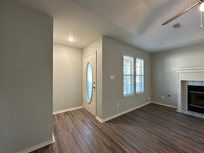 Foto del edificio - Gorgeous 3 Bed 2 Bath Home for Rent in Bar...