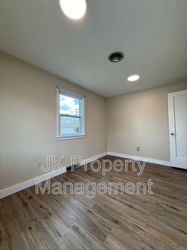Foto del edificio - 3005 7th Ave N