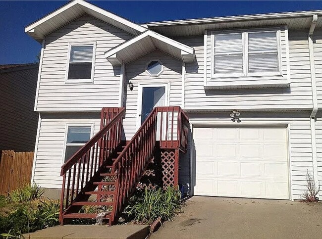 Building Photo - 541 Westwinds Dr