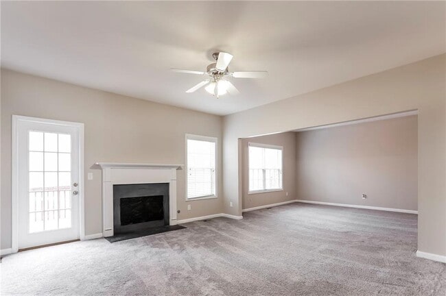 Building Photo - 4830 Ferncrest Pl