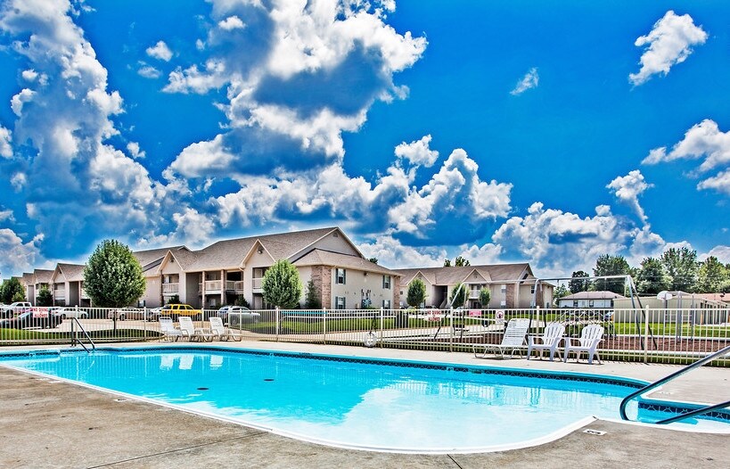 Crosswood Apartments Apartments in Rogersville, MO