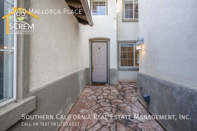 Building Photo - Four Bedroom Castaic Home with Loft and Of...