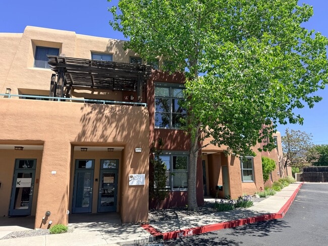 Building Photo - 1012 Marquez Pl