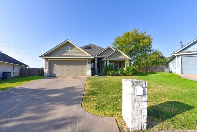 Building Photo - 3 Bedroom 2 Bath in South College Station,...