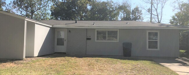 Foto del edificio - 6138 Kenilwood Dr