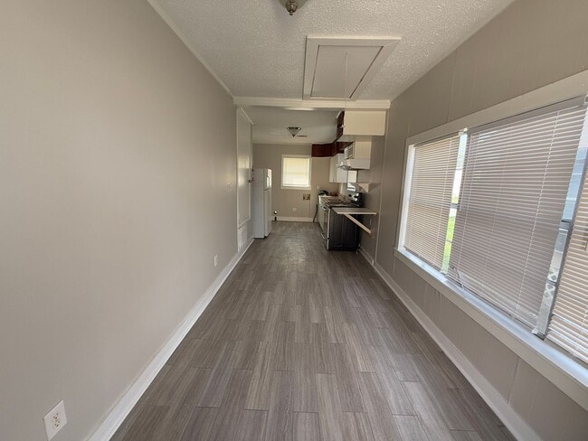 Foto del edificio - HOME FOR RENT IN SULPHUR