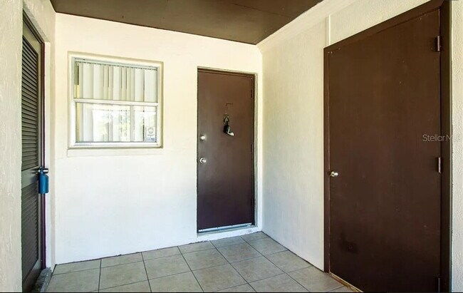 Foto del edificio - Centrally Located 3 bedroom 2.5 bath Townh...