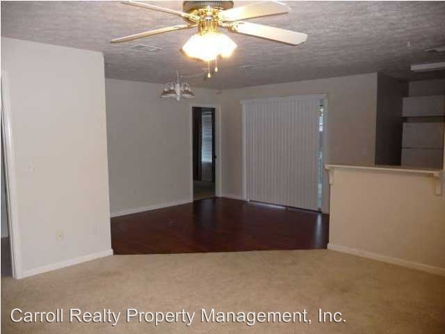 Building Photo - 3 br, 2 bath House - 2823 E. 17th St