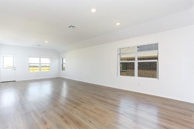 Building Photo - 416 Golden Grove Pkwy