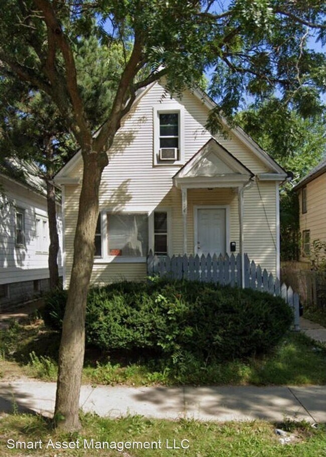Building Photo - 2 br, 2 bath House - 3174 N 11th St.