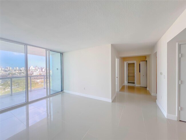 Foto del edificio - 1861 NW S River Dr