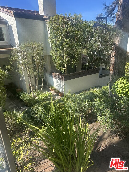 Foto del edificio - 1546 Palisades Dr