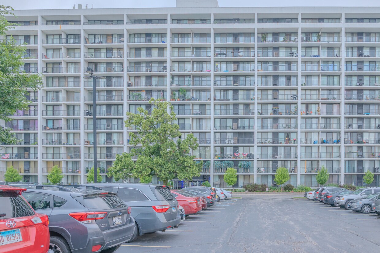 Primary Photo - 2005 S Finley Rd