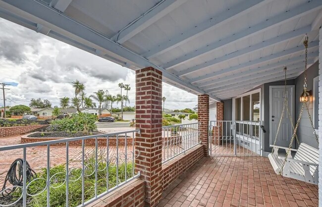 Building Photo - Charming 3-Bedroom Home with Included Util...