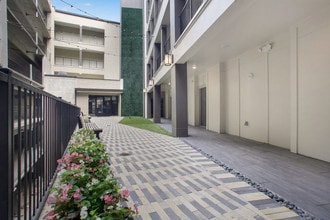 Building Photo - Helios