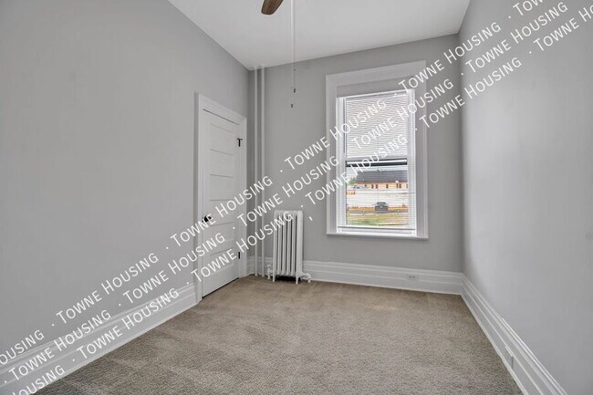 Foto del edificio - 215 Allen St