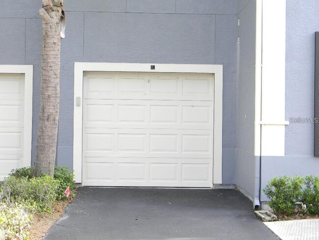 Building Photo - 5521 Rosehill Rd