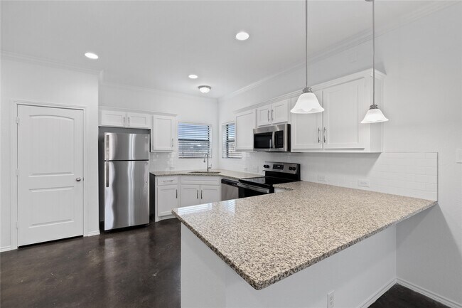Building Photo - 13002 Idledale Dr