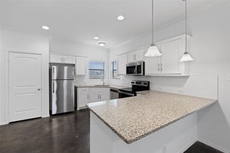 Building Photo - 13002 Idledale Dr