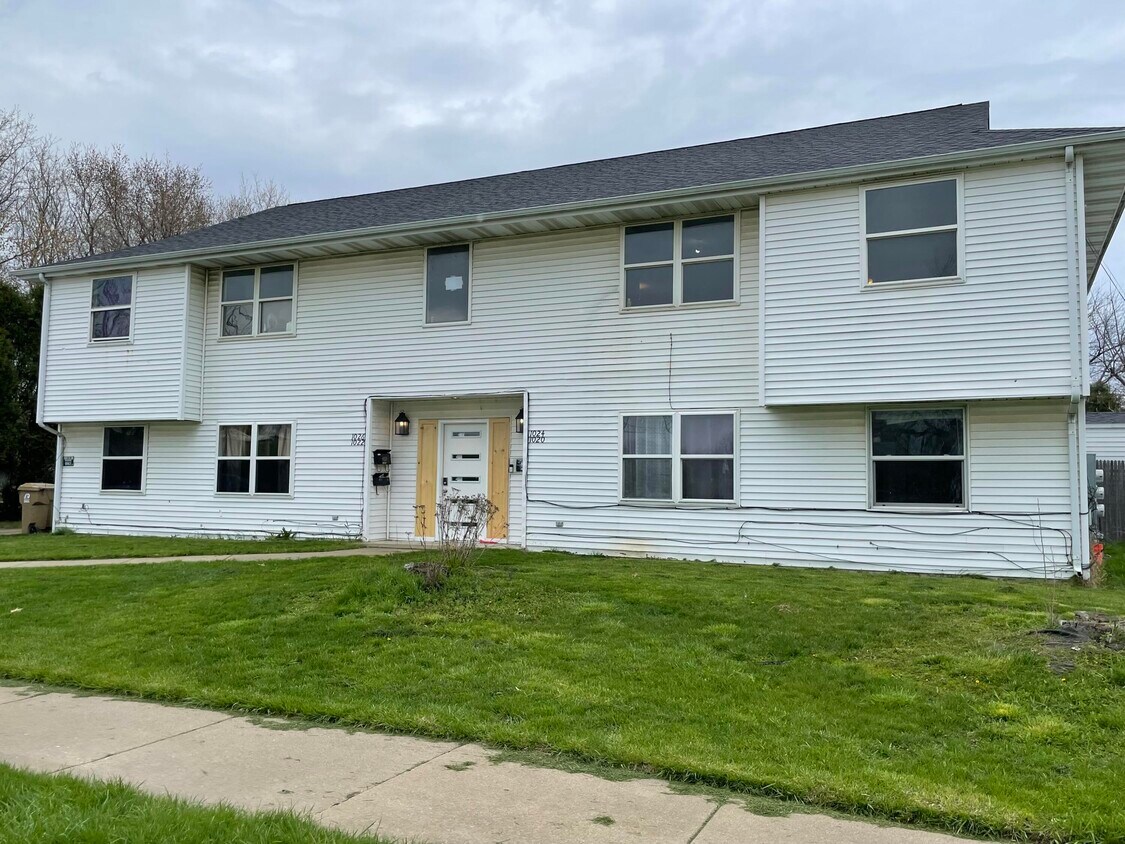 Primary Photo - 1024 46th St