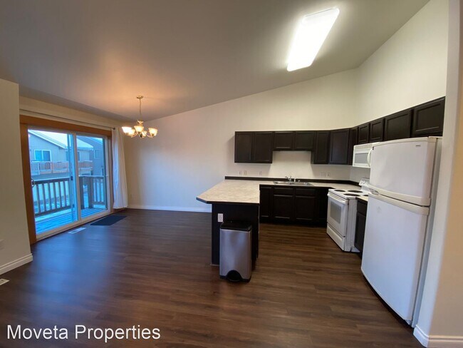 Building Photo - 3 br, 2 bath House - 3358 Kendall Loop