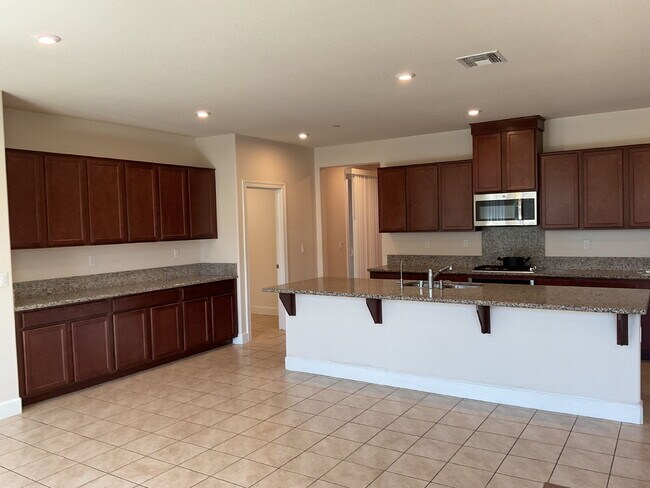 Foto del edificio - 644 Albany St