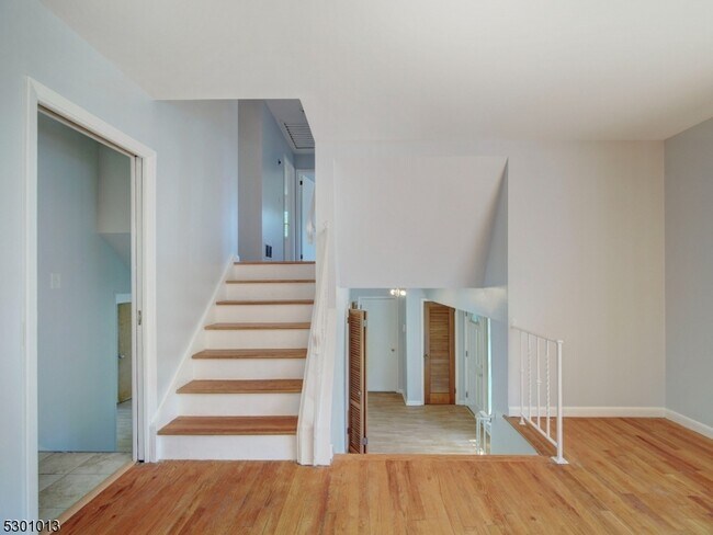 Foto del edificio - 17 Brook Pl