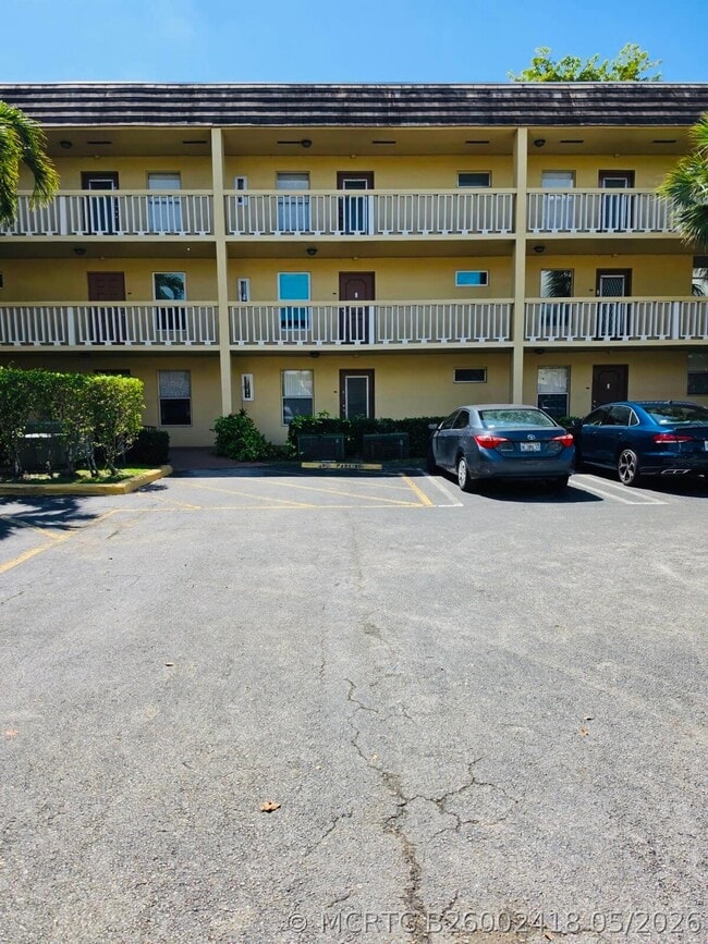 Building Photo - 5940 NW 64th Ave