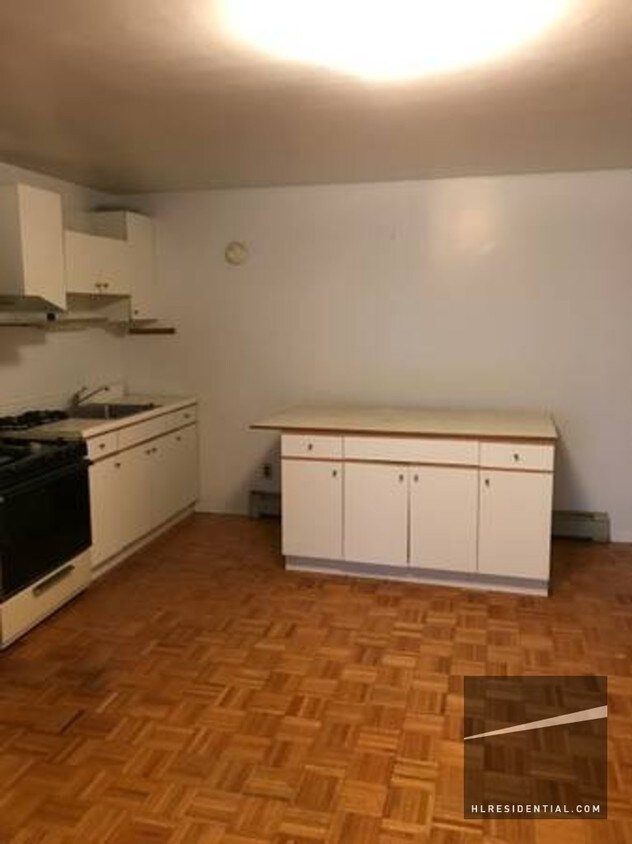 Foto principal - 8640 55th Ave