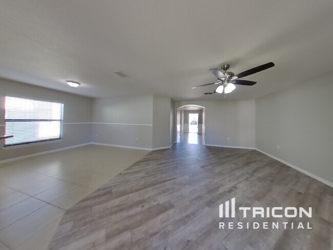 Foto del edificio - 525 Delta Avenue Groveland FL