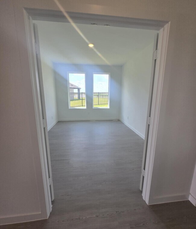 Building Photo - 3053 Avenida Sonoma Dr