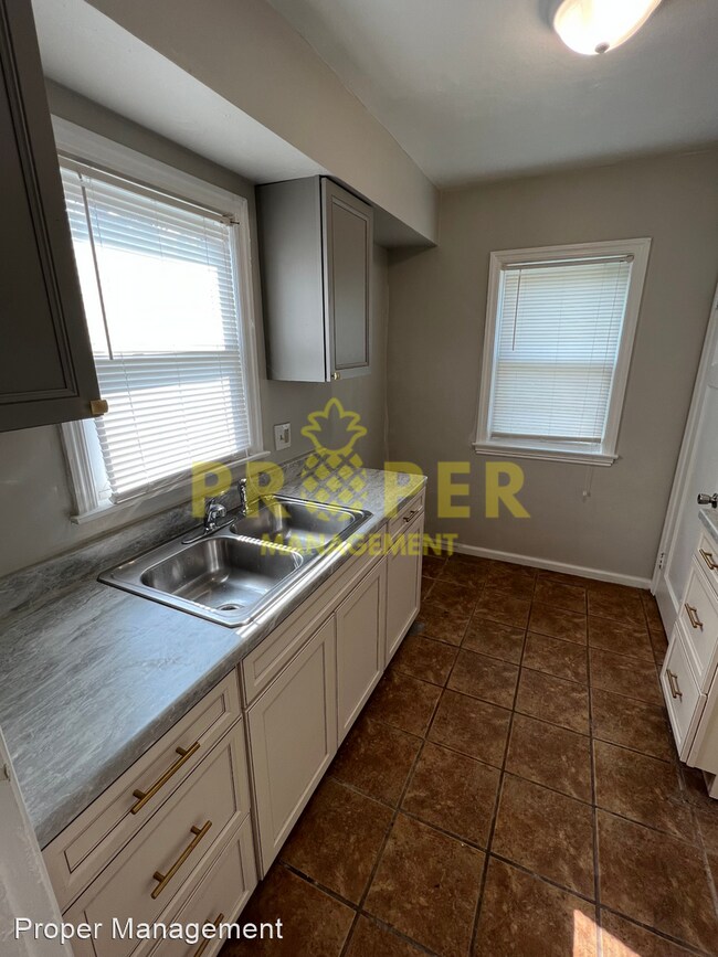 Foto del edificio - 3 br, 2 bath House - 612 Redwood Ave