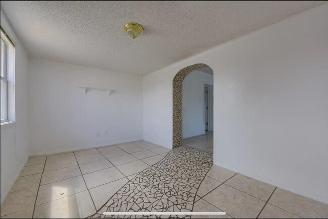 Building Photo - 153 Dixon Pl
