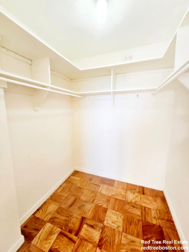 Building Photo - 101 Monmouth St