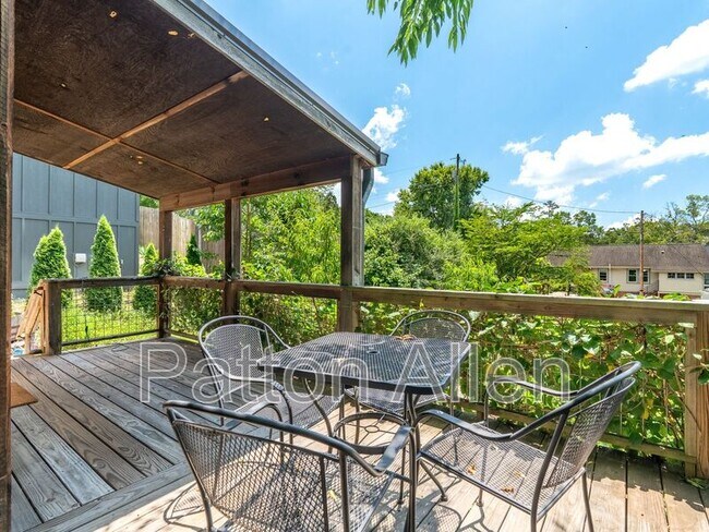 Foto del edificio - 81 5th Ave