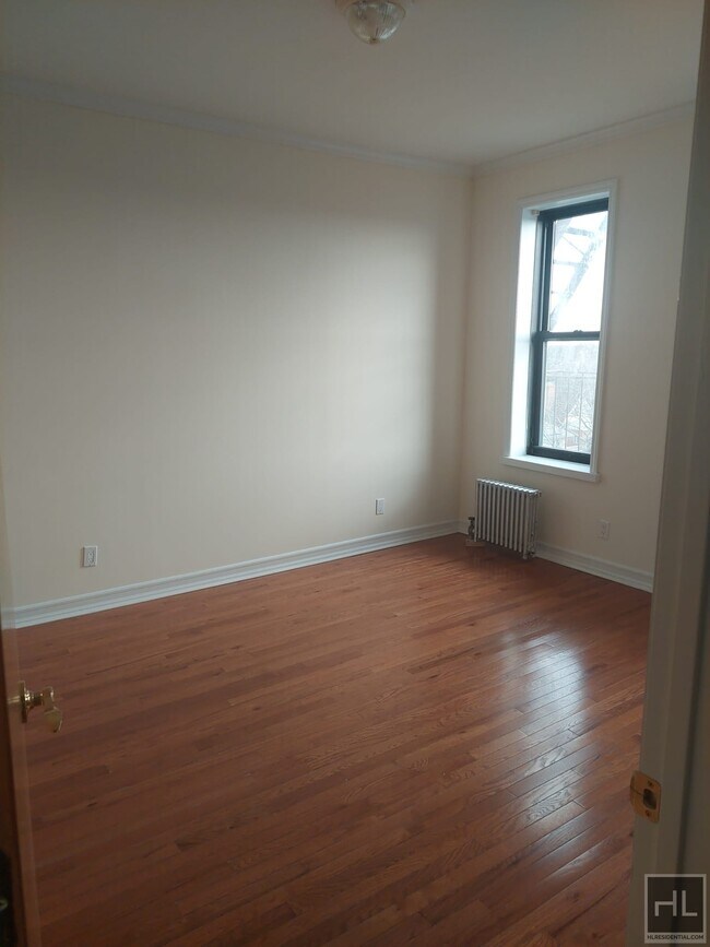 Building Photo - SUNNY AND LARGE  1 BEDROOM  OCEAN AVENUE/P...